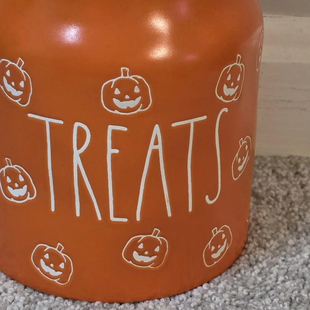 RAE DUNN ORANGE HALLOWEEN Cookie Jar Pumpkin Canister Dog TREAT Container NEW